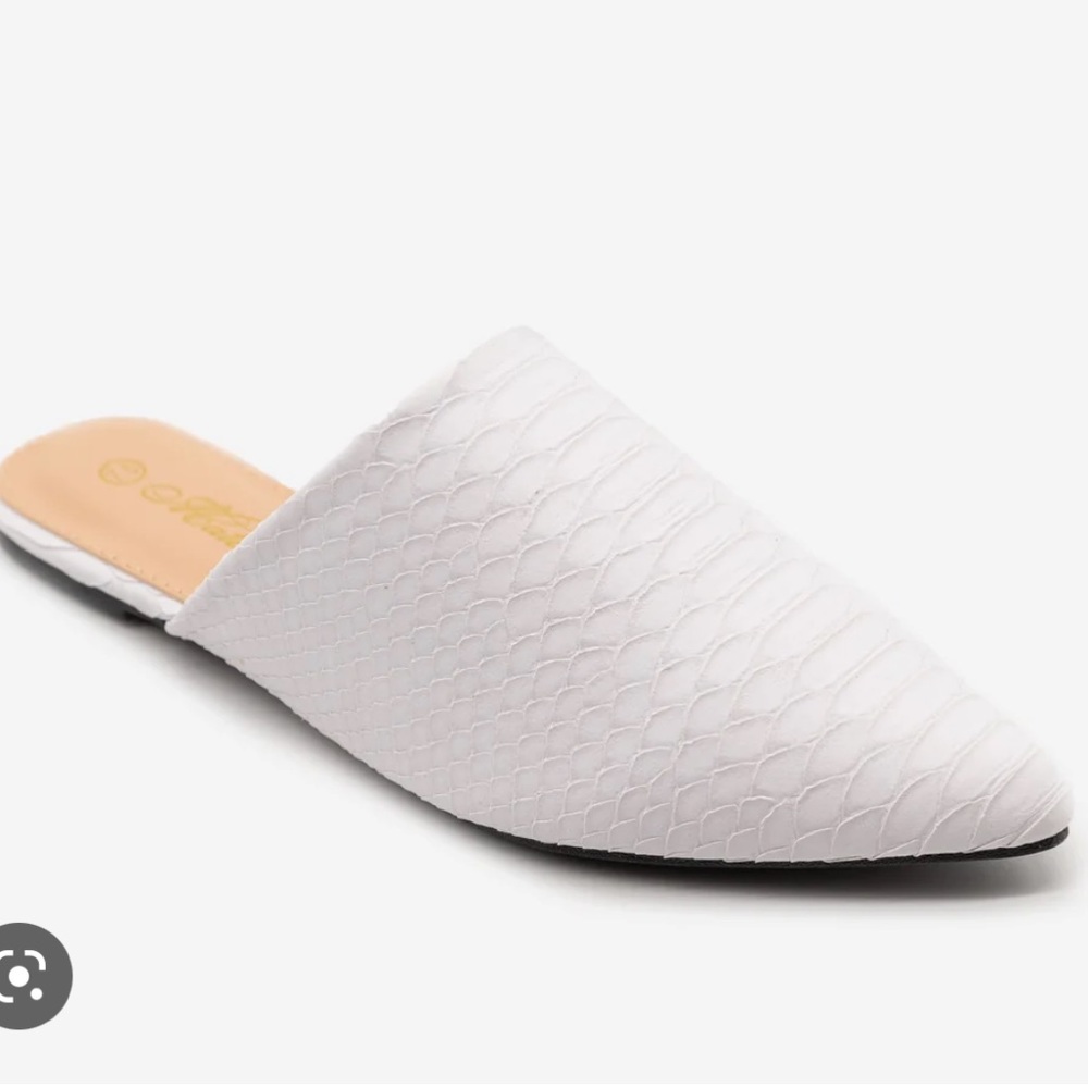 Mata Snakeskin mules